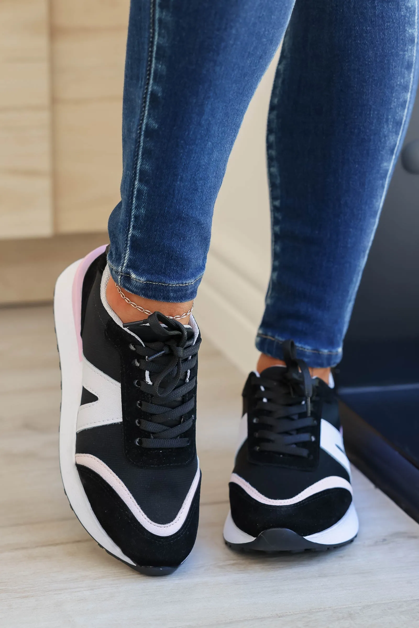 It Girl Sneakers - Black