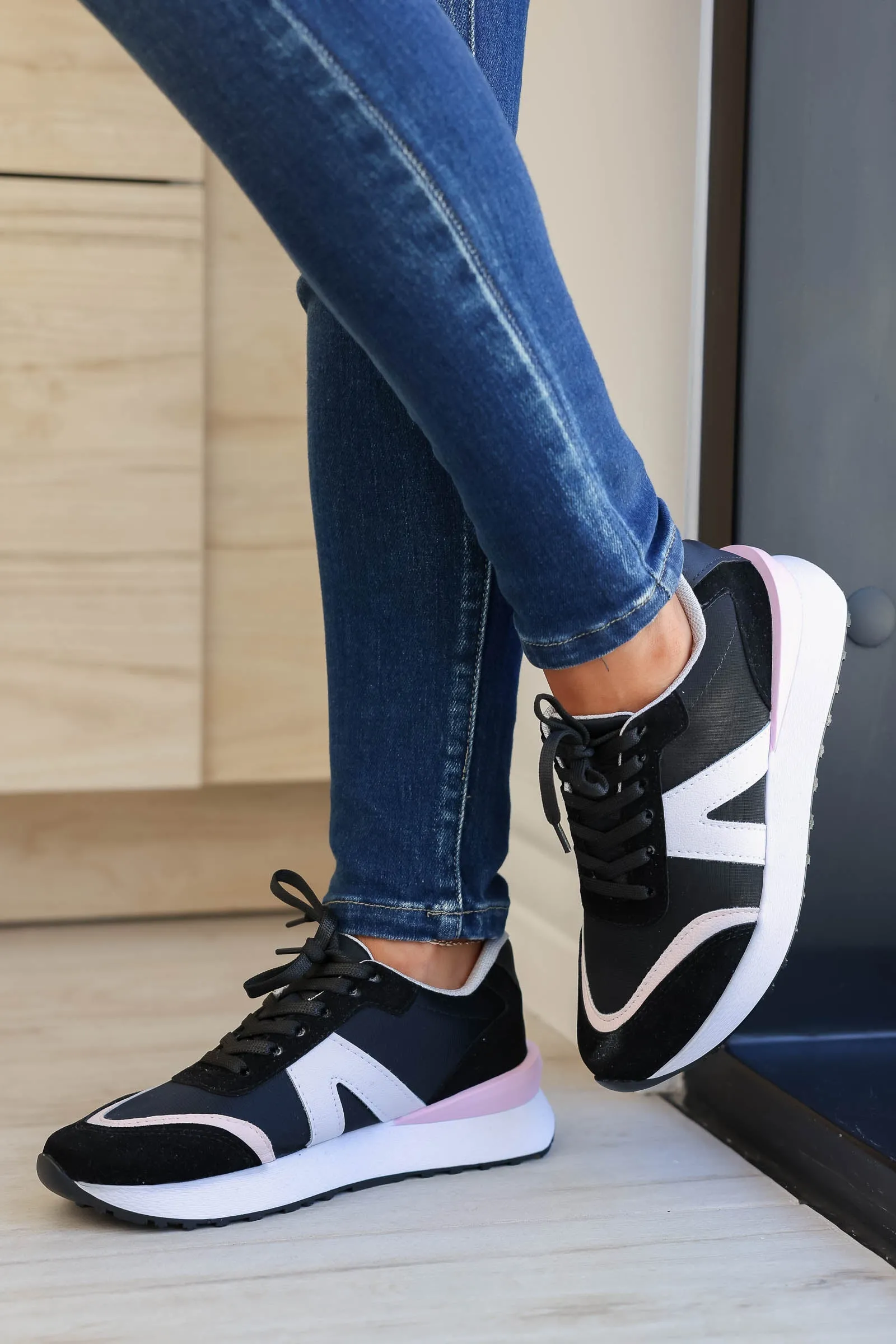 It Girl Sneakers - Black