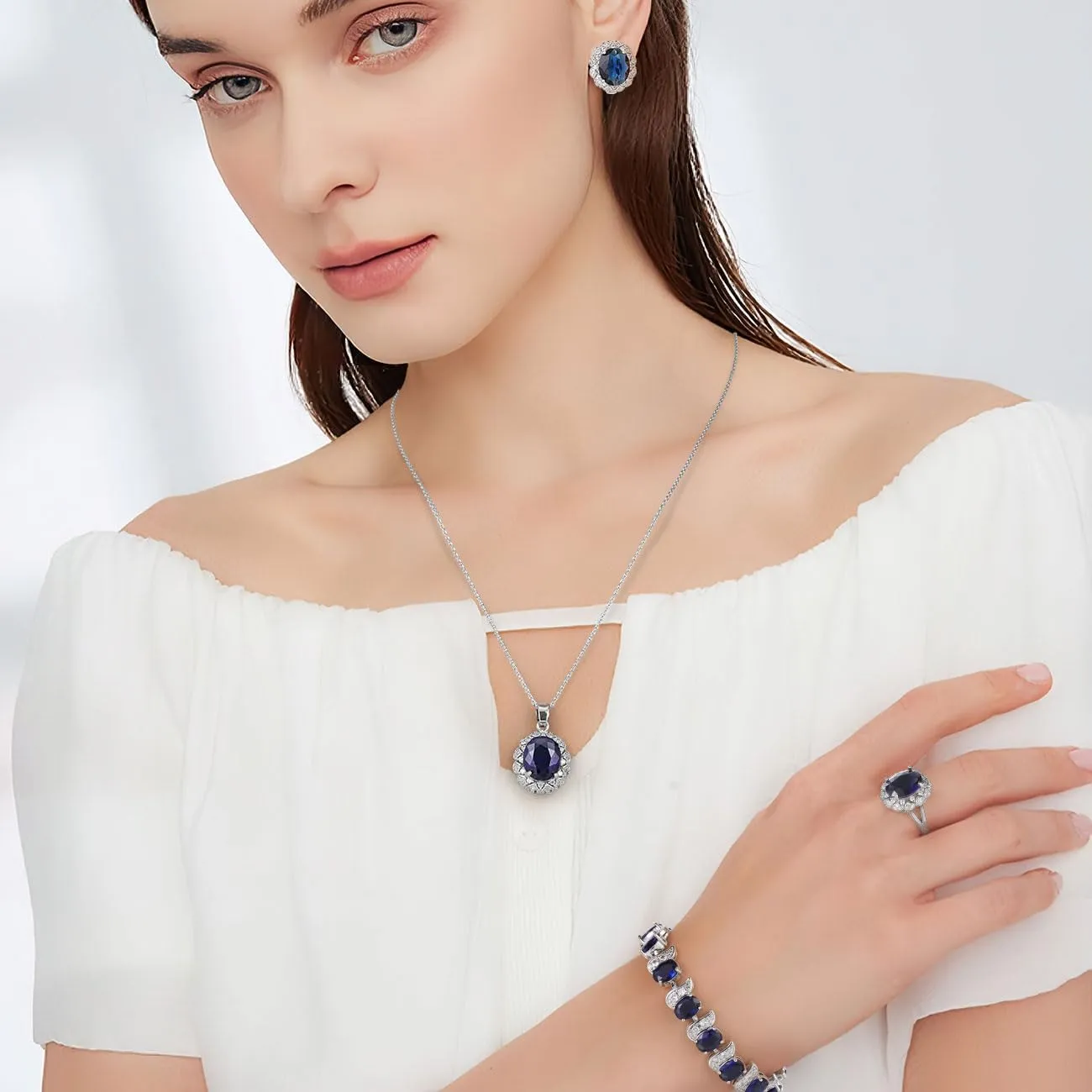 Lucky Clover Bracelet Necklace Earrings Jewelry Set for Women, Classic 4-Leaf White Gold Plated Bracelet Cubic Zirconia Studs Earrings Good Luck Pendant Necklace Mothers Day Jewelry Gifts