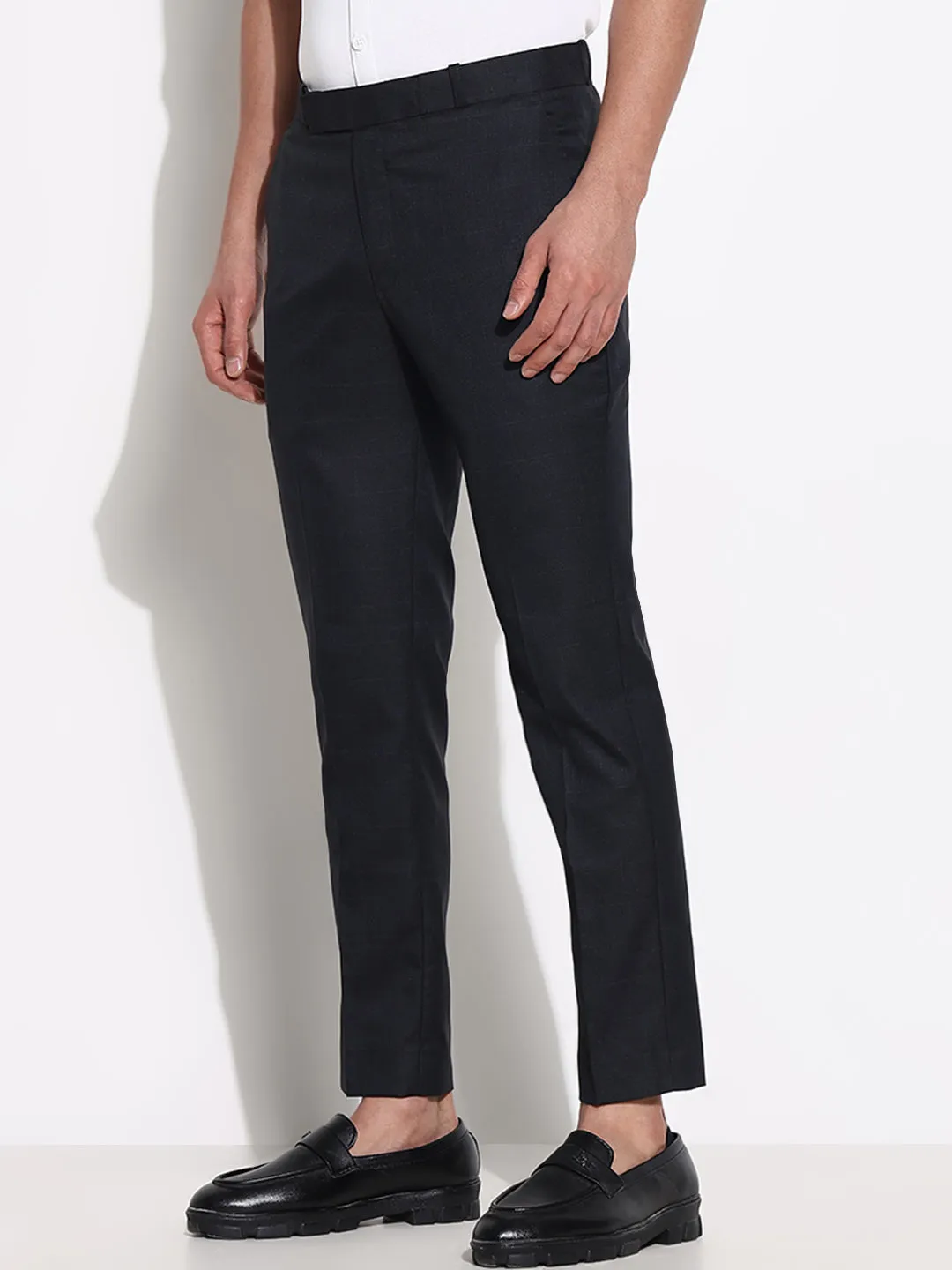 Men Black Solid Formal Slim Fit Low Rise Trousers