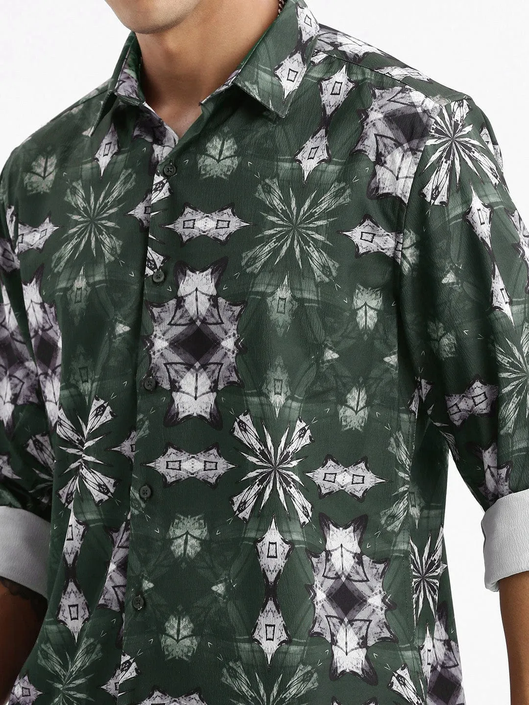 Men Green Standard Slim Fit Abstract Opaque Printed Casual Shirt