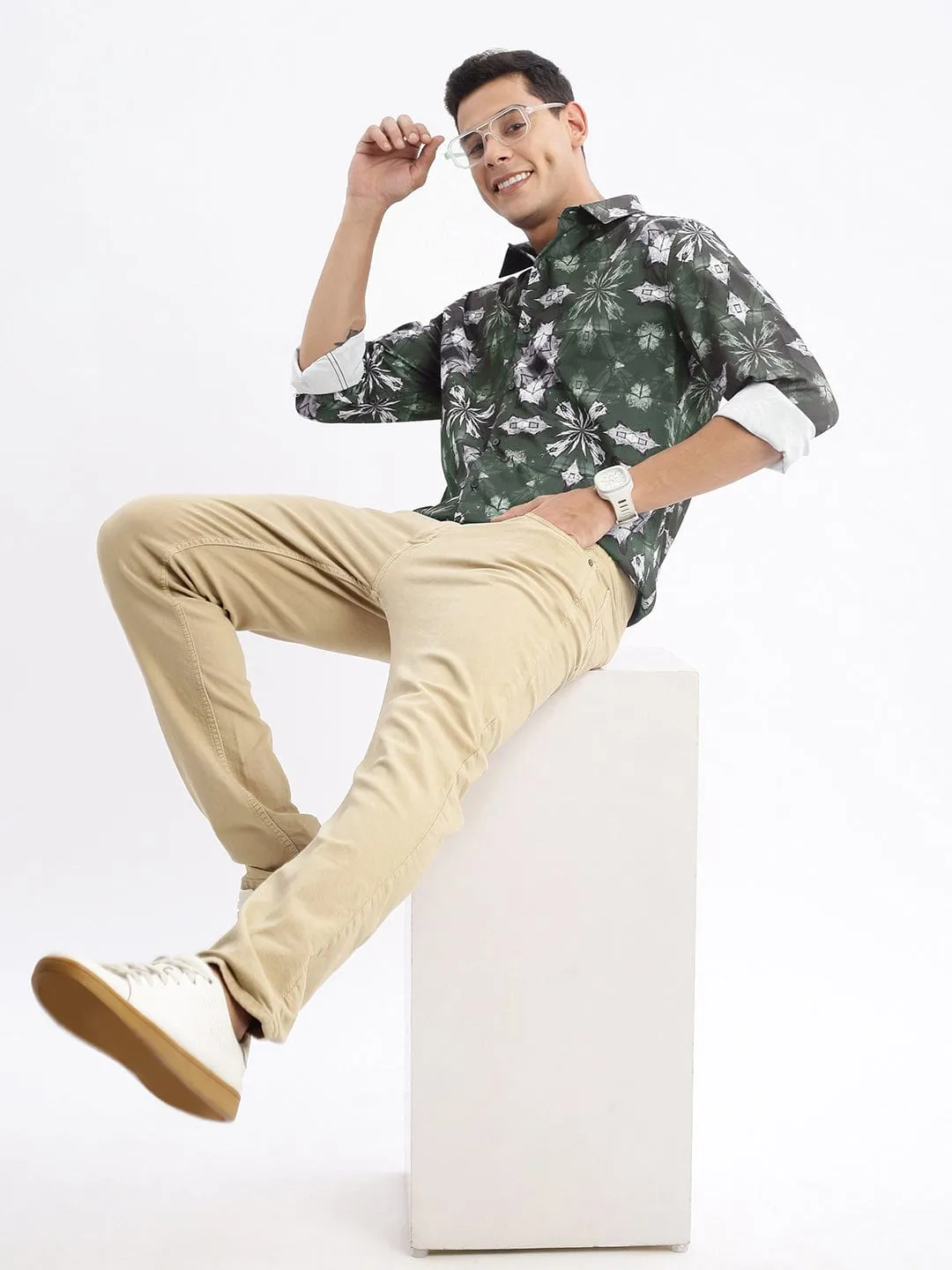 Men Green Standard Slim Fit Abstract Opaque Printed Casual Shirt